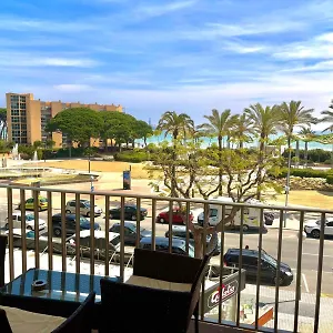 https://apt-apartamento-a-50m-de-la-playa.top-hotels-tarragona.com